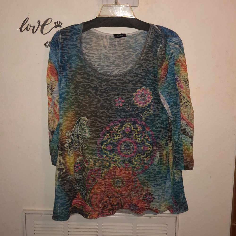 Very colorful 3/4 sleeve blouse